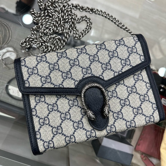 Authentic Gucci Wallet on a Chain - Picture 7 of 7